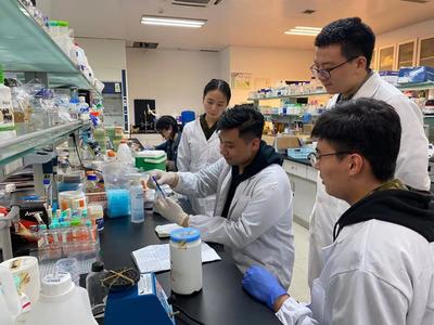 我校在“挑戰杯”創業計劃賽中斬獲3項金獎，細胞技術研發與應用領域取得歷史性突破